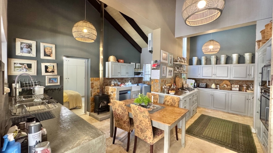 5 Bedroom Property for Sale in Caledon Western Cape